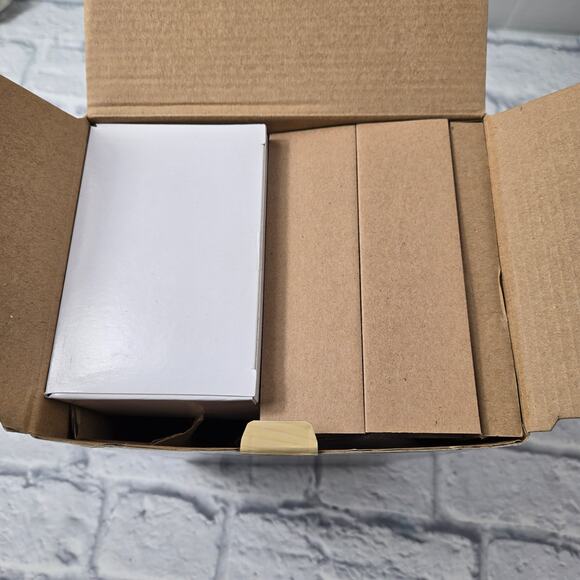 Open Box Unused Calico Critters Family Seven Seater Van Box Issues - Picture 10 of 14